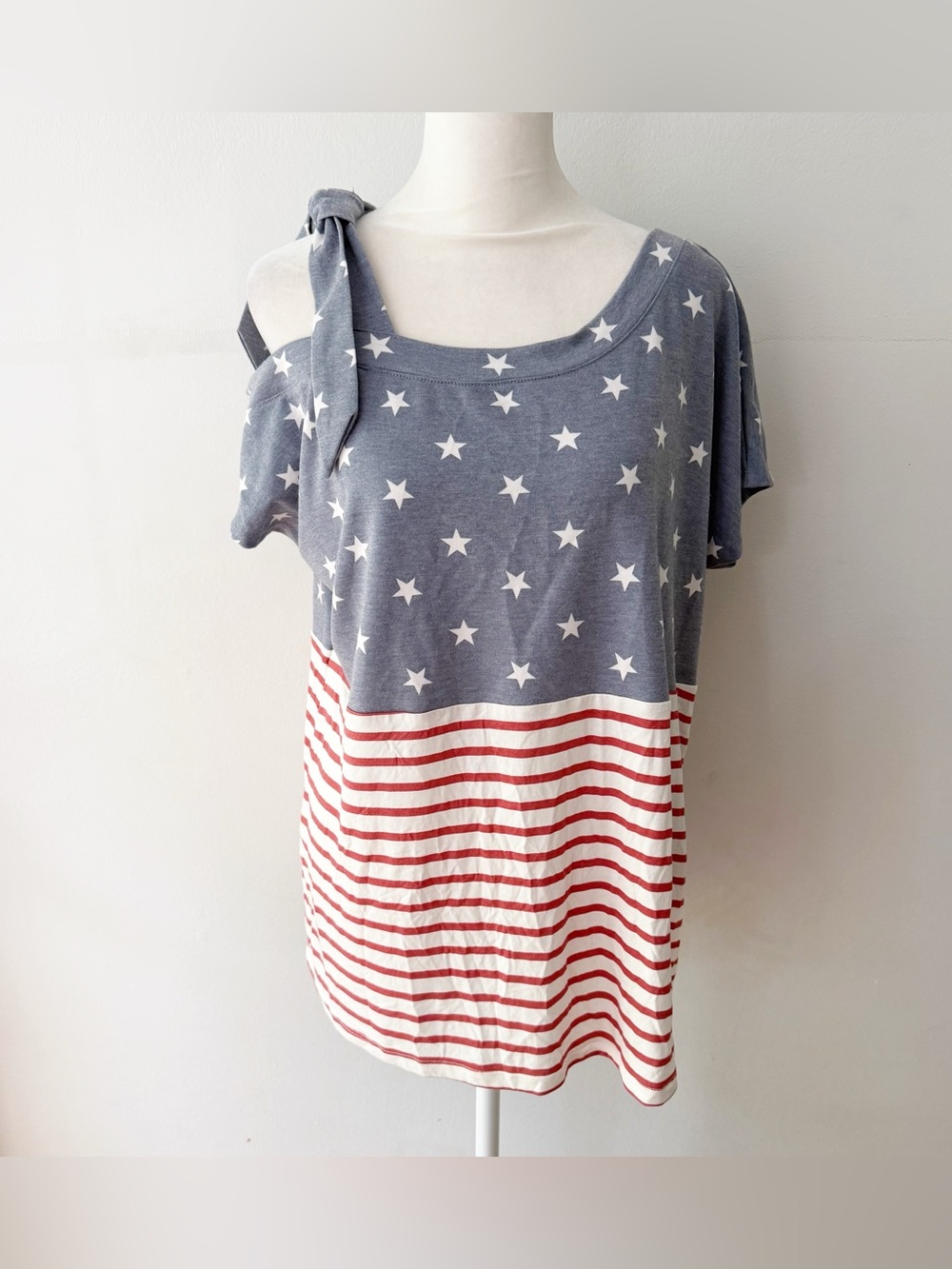Cato Women American Flag Off Shoulder Shirt‎ Medium Red White Blue Patriotic